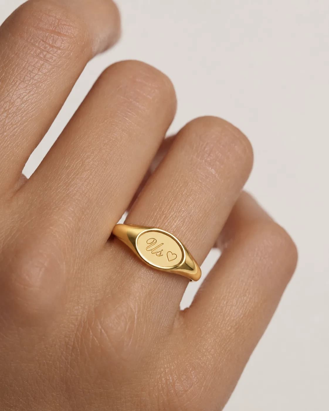 Personalized oval engraving ring – 925 silver, plated with 18k gold